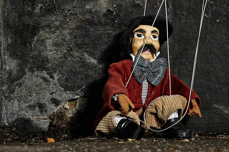 Spectacle de marionnettes et théâtre d'objets
