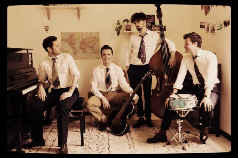 CROONER DISCOUNT QUARTET