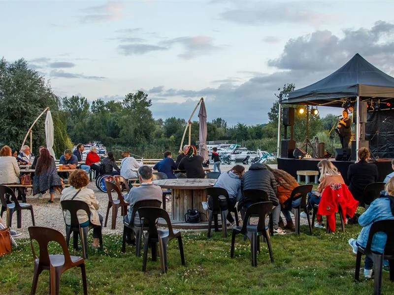 Concert Hop corner