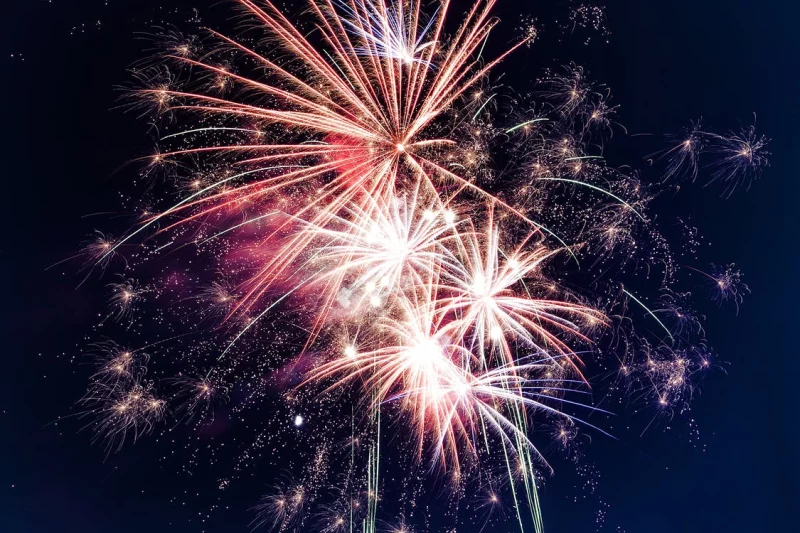 Feu d'artifice et marché de producteurs