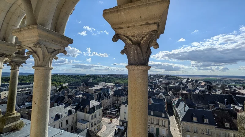 Montée tour dans la cathédrale de Laon !