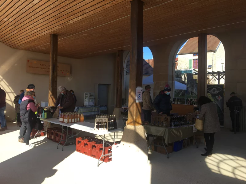 Marché des producteurs et artisans locaux