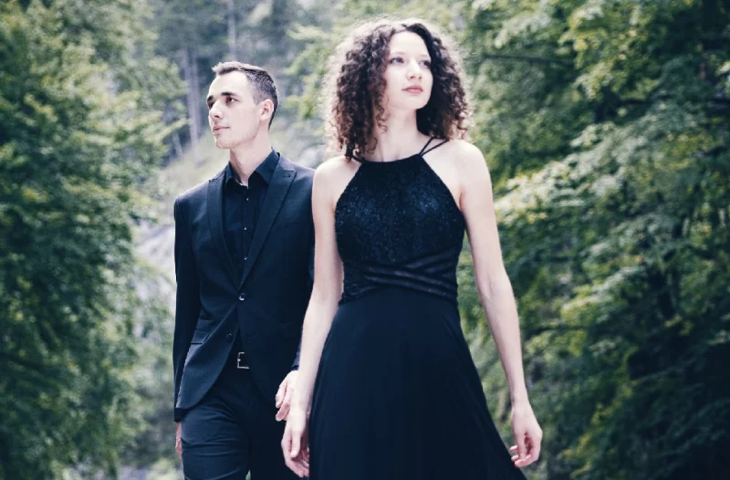 Arcades Musiques | Concert du duo de piano à 4 mains Kalabova - Gugg
