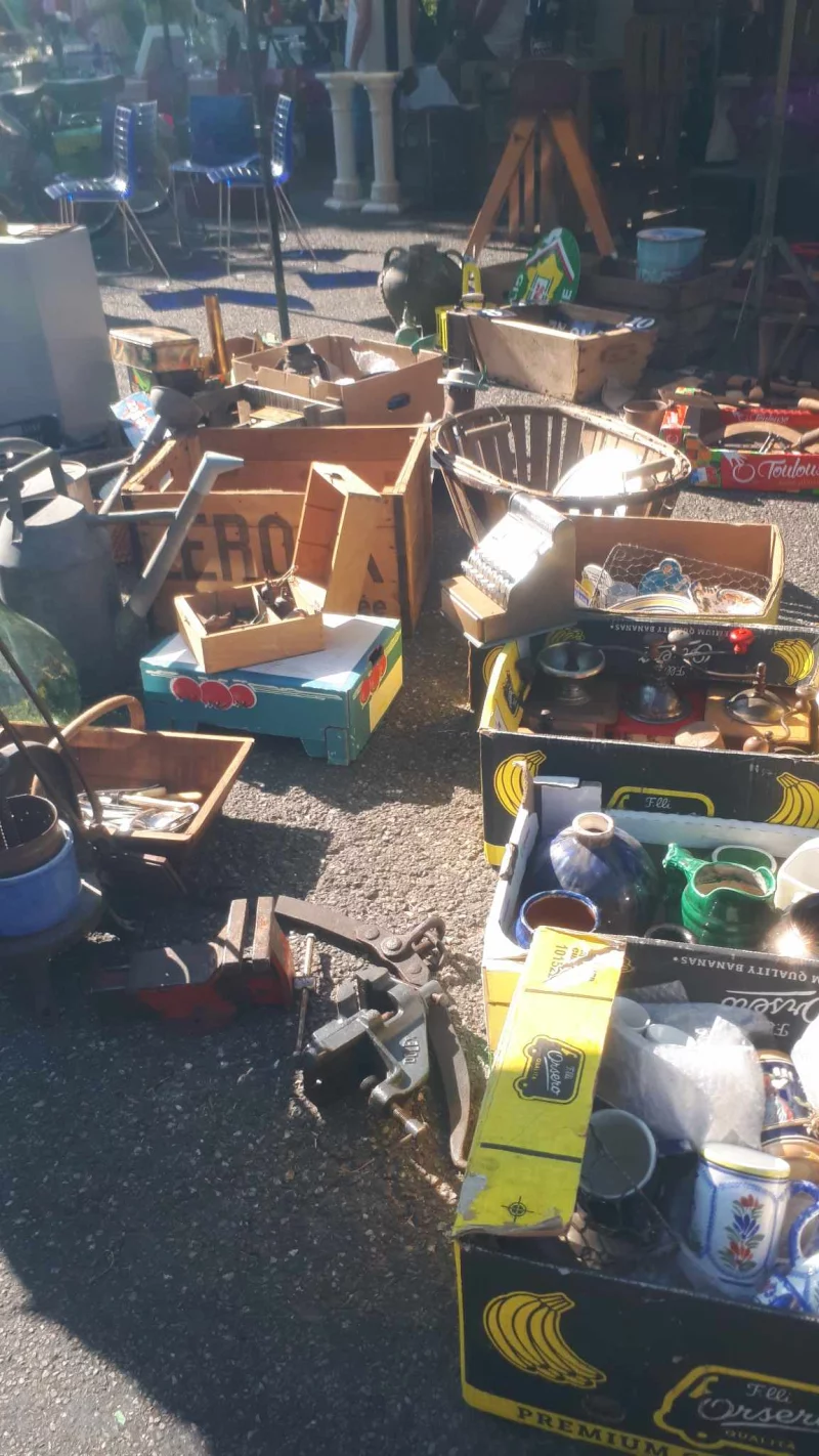 Brocante et vide-greniers à Arcambal
