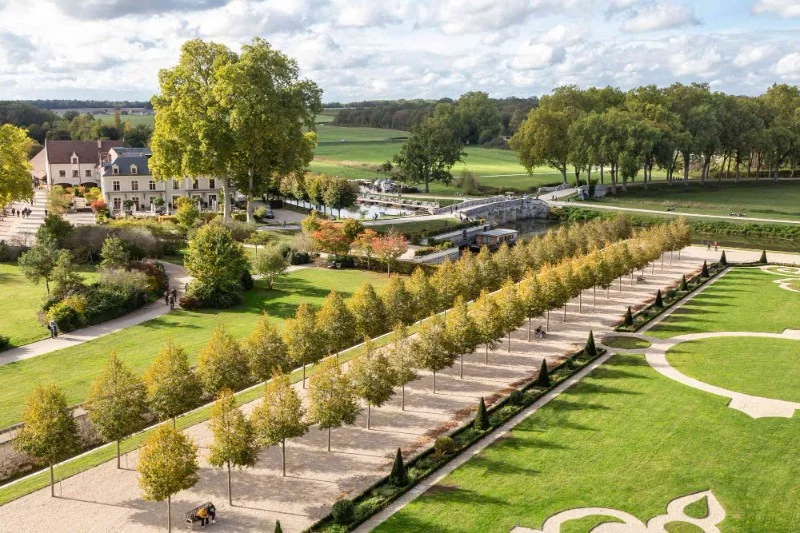 Visite guidée Chambord au fil du village et des jardins