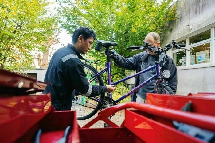 Atelier vélo : apprentissage à l'auto-réparation et sécurité routière vue du guidon