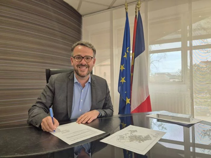 Permanence du Maire et de l'équipe municipale