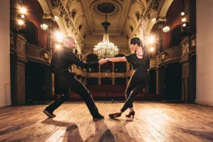 FEET UNE HISTOIRE DES DANSES JAZZ - BOITACLOUS