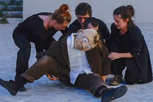 NONGRATA • Compagnie DÍRTZtheatre