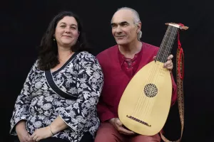 UNE VOIX UN LUTH