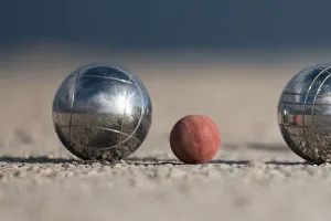 Concours de pétanque en doublette  LA BOULE D'OR