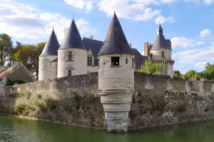 Visite des extérieurs du château de Coussay