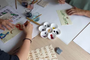 "De la plume à l'or : recréez l'art des manuscrits"