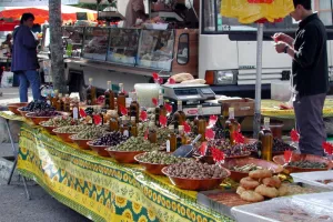 Marché d'été à Prayssac