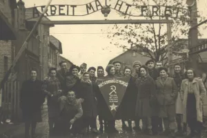 "Survivre à Auschwitz", rencontre avec Tal Bruttmann