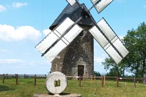 Le moulin à vent tournera