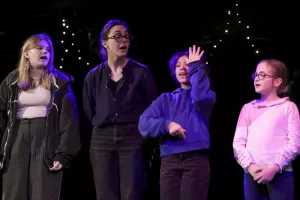 Spectacle de la chorale chansigne et de l'atelier Arts de la scène du Conservatoire Les Lilas-Romainville