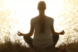 Retraite spiritualité indienne traditionnelle, Yoga, massage ayurvédique