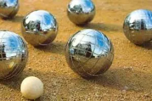 Concours de pétanque semi-nocturne