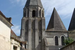 Visite guidée « La Collégiale Saint-Ours et ses restaurations : récit depuis le Moyen-Âge jusqu’en 2025 »