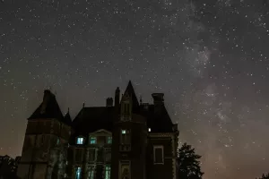 Le Château de La Bussière sous les étoiles