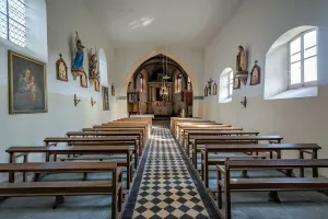 La motte féodale et l'église Saint-Nicolas