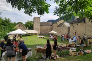 MARCHÉ DE PRODUCTEURS ET D'ARTISANS