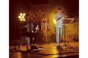 Estiu a Ciutat: Bal Trad avec Frezinat