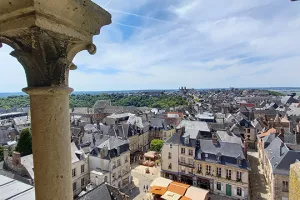 Montée tour dans la cathédrale de Laon !