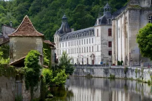 Visite nocturne à l'Abbaye de Brantôme