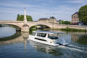 Promenade en catamaran solaire | Immersion au coeur de la batellerie