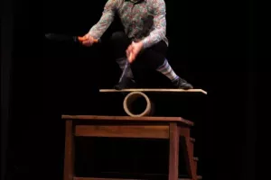 Les Jeudis du Centre - Spectacle "Précaire en équilibre"