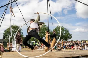 FESTIVAL 31 NOTES D'ÉTÉ | LARÉOLE – Elise Esther & Collectif Bislacco