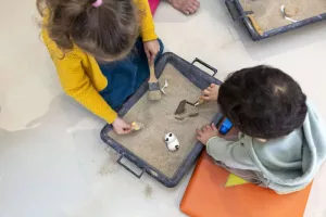 Atelier tout-tout-petits : Dans tous les sens