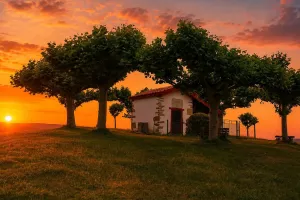 Randonnée au coucher du soleil à Soiartza