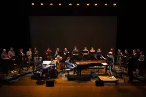 CHOEUR DE CHAMBRE, LES ELEMENTS & PAUL LAY TRIO – Waves of light