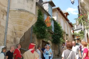 Visite costumée de Turenne : Costumez-vous pour revivre l’histoire de Turenne, l’un des PBVF
