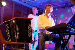 Les Franglais by Château de Gâteaux : Soirée guinguette avec Chirstian Roche
