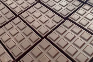 Atelier fabrication mini tablette de chocolat