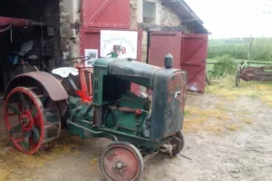 Exposition de tracteurs anciens