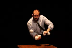 Villes en scène > Rising Ape - compagnie Mob à Sisyphe