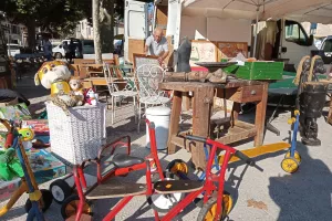 Vide grenier à Beaumat