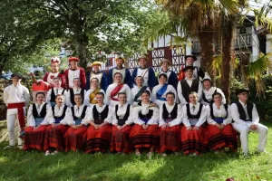 Visite guidée et dansée du village