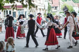Concert et danses folkloriques