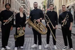 500 ans de musique pour cuivres par Connaught Brass, quintette de cuivres