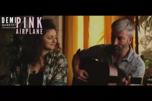Concert caravane à musique - Pink Airplane