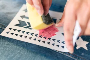 Les ateliers des enfants : Poichoir sur toile