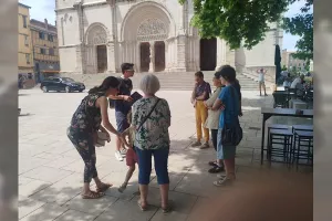 Visite gratuite de l'église Saint-Pierre de Mâcon, guidée par un fidèle, à travers la figure de Marie