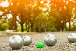 Tournoi de pétanque en triplettes formées