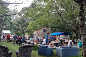 Guinguette du Mas d'Arneix : Manila et Cie et YuGui’Z